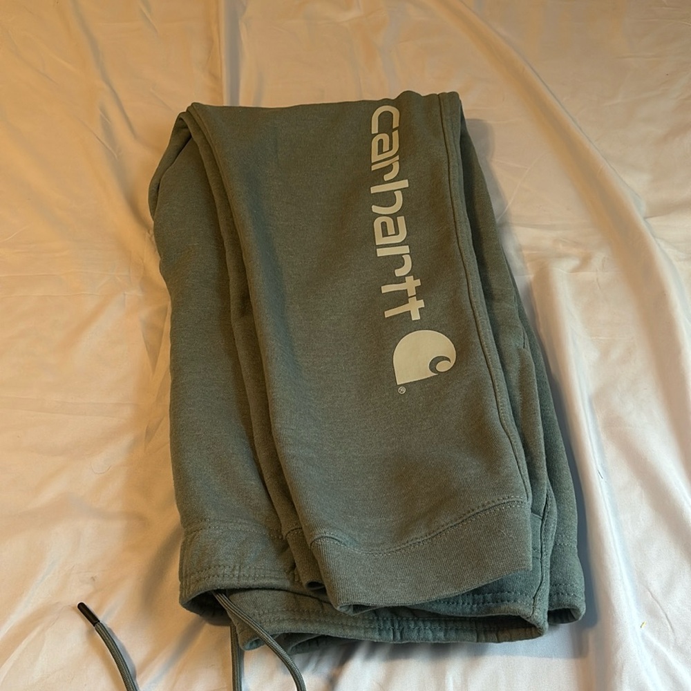 Men’s loose fit carhartt sweat pants